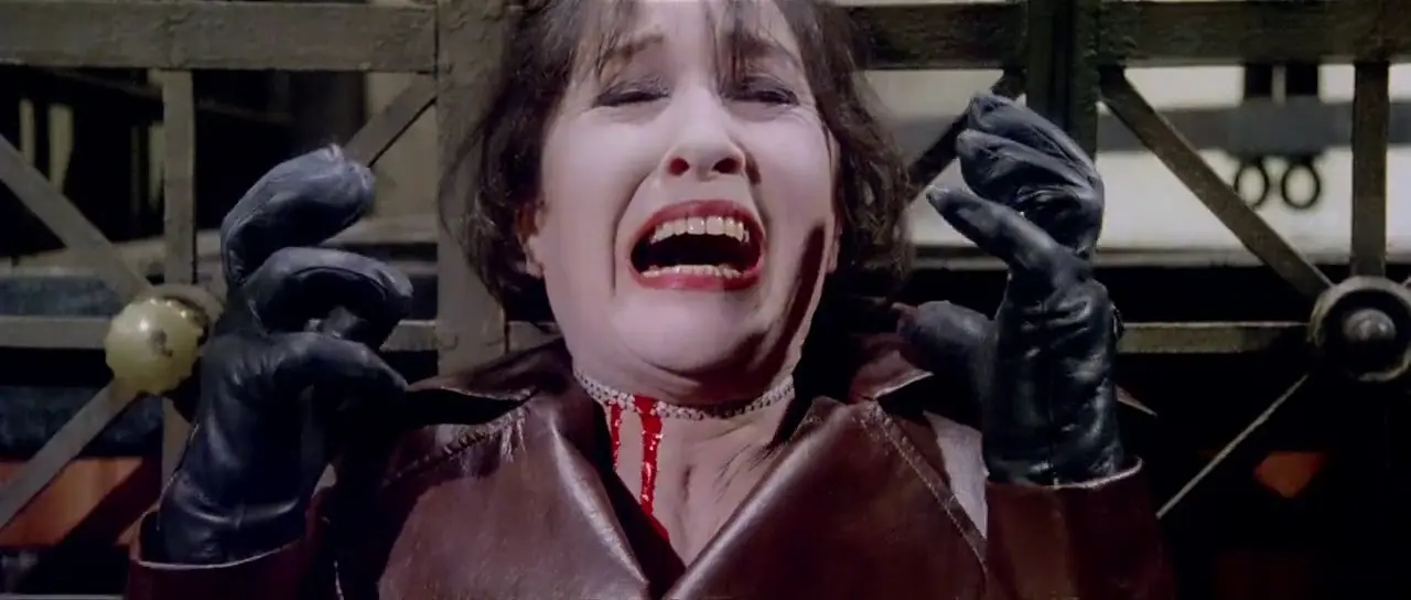 Profondo_Rosso_Clara_Calamai